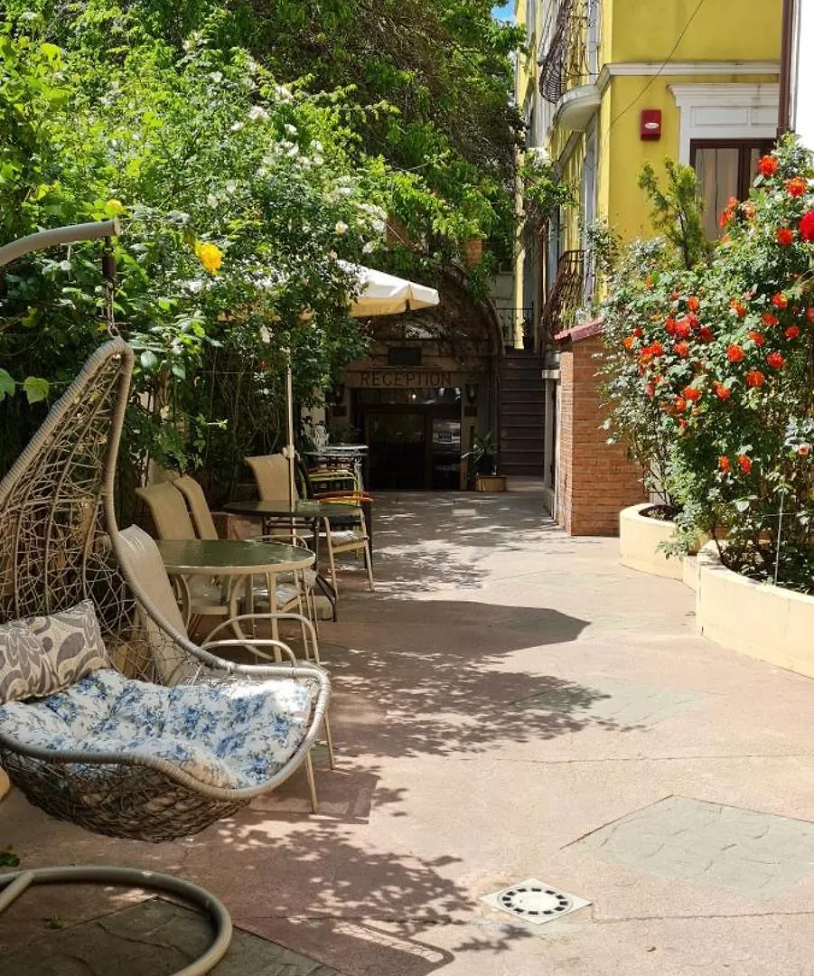 بيت ضيافة فندق Casa Michelangelo بوخارست رومانيا